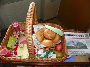Auf Wunsch bereiten wir ein Frühstück für 8 € / Person. - Bild 3: Erholung und Entschleunigung am Weissenstädter See im Fichtelgebirge