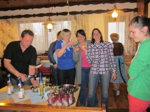 Für die Kinder leckeren KiBa, für die Eltern leckeren Sekt, so fangen bei uns Partys an - Bild 9: Pension Fernblick - Urlaub mit Herz im bayerischen Wald