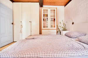 Bild 9: Ferienhaus "Broderswarft", Urlaub mit Hund, Kachelofen,- 6 Personen,Nordsee