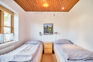 Bild 10: Ferienhaus "Broderswarft", Urlaub mit Hund, Kachelofen,- 6 Personen,Nordsee