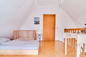 Bild 15: Ferienhaus "Broderswarft", Urlaub mit Hund, Kachelofen,- 6 Personen,Nordsee