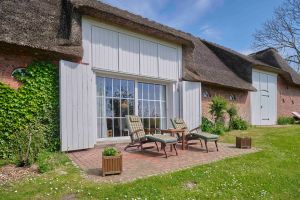 Bild 18: Ferienhaus "Landhaus vor Sylt", Urlaub mit Hund, Zaun, Pool,Kamin,Sauna,5 P