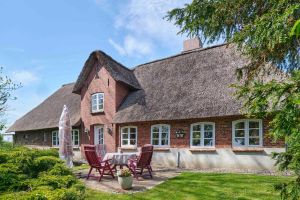 Bild 19: Ferienhaus "Landhaus vor Sylt", Urlaub mit Hund, Zaun, Pool,Kamin,Sauna,5 P