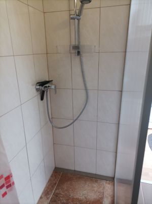 ebenerdige Dusche - Bild 12: Ferienwohnung 45 qm Nessmersiel 2 Pers. Vierbeiner gerne gesehen!