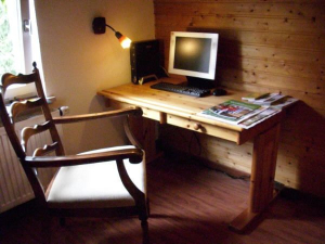 Das Tor zur Welt, ein Internet-PC ... - Bild 7: Große Hundehütte im idyll. Odenwald: ab 43 € f. 2 Pers., Hunde kostenlos!!!