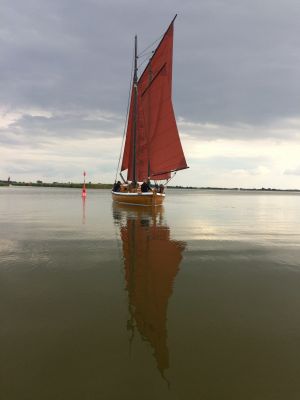 Wassersportvergnügen - Fahrt mit einem Zeesenboot - ein unvergessliches Erlebnis - Bild 21: Erholung am Wasser - Ostseehalbinsel Darss mit Hund - Angeln
