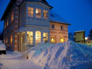 Weinachtszeit in der Villa Erika
... - Bild 10: Ferienwohnung OG *** / Pension "Villa Erika" im Seebad Lubmin * Ostsee