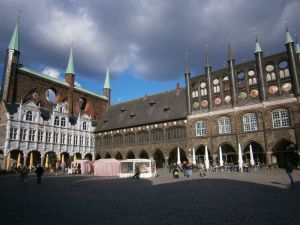 ein tolles Ausflugsziel - in nur 20 Minuten mit dem Auto erreichen Sie das Weltkulturerbe Lübeck - Bild 29: Fewo bis 4 Personen - mit kostenlosem Schwimmbad in Timmendorfer Strand