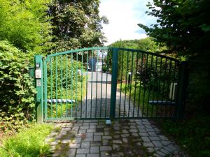 Einfahrt Ferienhaus Stift Ennenbach - Bild 17: Stift Ennenbach - idyllisch gelegenes Ferienhaus