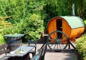 Fass-Sauna im Garten Ferienhaus Stift Ennenbach - Bild 15: Stift Ennenbach - idyllisch gelegenes Ferienhaus