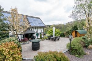 Terrasse Ferienhaus Stift Ennenbach - Bild 1: Stift Ennenbach - idyllisch gelegenes Ferienhaus