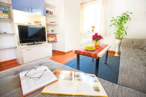 Bild 1: A49 Rügen, modern-gemütliche Fewo mit dem Strand fast vor der Haustür