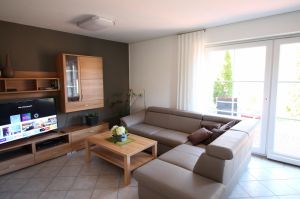 Erdgeschoss Ferienwohnung mit Garten - Bild 1: Insel Rügen EG Ferienwohnung am Wieker Bodden ca. 500 m zum Wasser