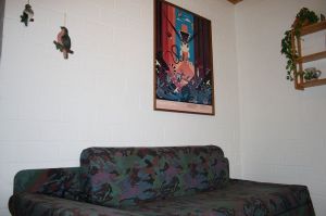 Mit Doppelschlafcouch und Einbauschrank. - Bild 17: Ferienhaus "Natürlich Vulkaneifel" zur Alleinnutzung, ruhig und naturnah