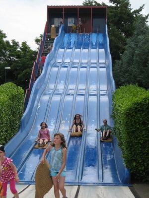 Es gibt 3 große Freizeitparks in unserer Umgebung. Hier sind wir in Klotten an der Mosel. - Bild 20: Eifel-Mosel ***Ferienwohnung Alte Schmiede II