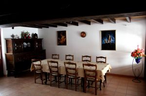 Blick ins Esszimmer - Bild 1: Ferienhaus Domaine du Val des Ragondins im Burgund