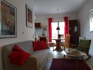 offen gestalteter Wohn-Essbereich - Bild 9: Ferienwohnung Delattre in der Südeifel