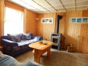 Genießen Sie einen gemütlichen Abend am Kaminofen. - Bild 7: Ferienhaus im Grünen für 2 - und 4 - beiner