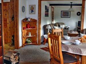 Kachelofen für gemütliche Abende ist vorhanden. - Bild 3: Ferienhaus alte Schmiede Habertwedt