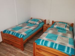 Bild 6: hund-tastische Ferien bei den Koestis - großzügiger Bungalow