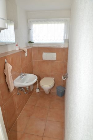 Bild 8: hund-tastische Ferien bei den Koestis - großzügiger Bungalow