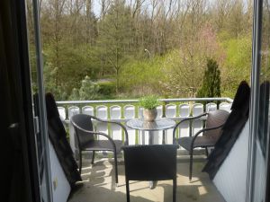 Unterkunft mit Balkon,Terrasse mit Grillecke und Garten. - Bild 3: Fewo 500 m zum Wasser, Balkon,Terrasse, Garten mit Grillecke, 2 Fahrräder!