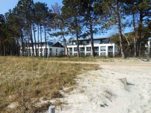 4 Unterkünfte in Juliusruh 30 u. 80 m zum Ostseestrand der Schaabe, 10 km Sandstrand. - Bild 21: Fewo 500 m zum Wasser, Balkon,Terrasse, Garten mit Grillecke, 2 Fahrräder!