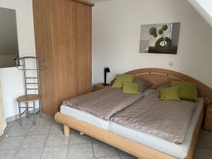 Bild 4: Fewo 500 m zum Wasser, Balkon,Terrasse, Garten mit Grillecke, 2 Fahrräder!