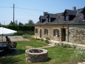 Bild 2: La Mare aux Moines, normannisches Natursteinhaus 18. Jahrhundert, Kamin