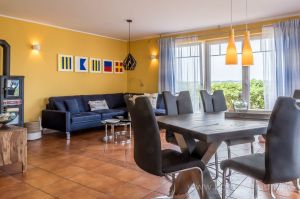 Wohn- und Esszimmer Bereich - Bild 5: Haus Morgenrot Reet gedeckt (Mönchgut auf Rügen) direkt am Meer