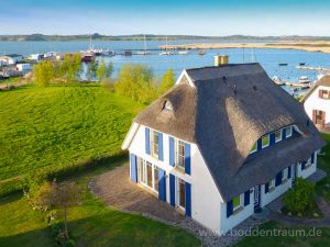 Bild 5: Haus Morgenrot Reet gedeckt (Mönchgut auf Rügen) direkt am Meer