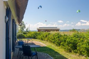 Bild 7: Haus Morgenrot Reet gedeckt (Mönchgut auf Rügen) direkt am Meer