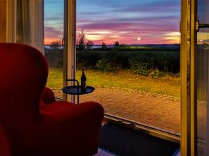 Bild 11: Haus Morgenrot Reet gedeckt (Mönchgut auf Rügen) direkt am Meer