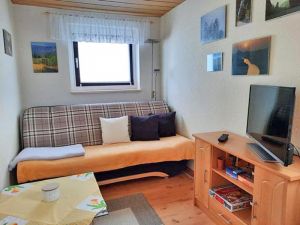 Wohnzimmer mit SAT - TV, Sofa auch als Schlafsofa, WLAN Anschluss - Bild 3: Fewo Noack Sächsische Schweiz nahe Bad Schandau