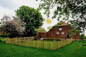 Hunde, die nicht weglaufen, können sich auch außerhalb bewegen - Bild 15: Huus-Thimo an der Nordseeküste - Hunde willkommen - rauchen erlaubt - WLAN