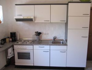 Backofen, großer Kühlschrank, großes Gefrierfach (ausgewechselt Ofen, jetzt mit Ceranfeld, Bild folgt) - Bild 10: Huus-Thimo an der Nordseeküste - Hunde willkommen - rauchen erlaubt - WLAN