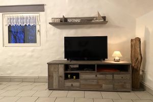 Fernsehen ist das einzige Schlafmittel, das mit den Augen eingenommen wird... - Bild 6: Huus-Thimo an der Nordseeküste - Hunde willkommen - rauchen erlaubt - WLAN