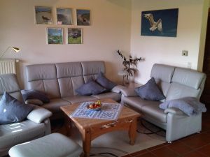 Komfortabler und gemütlicher Wohnbereich - Bild 1: Heini's Huus 1 - Ferien mit Hund(en) an der Nordsee, WLAN vorhanden