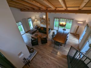 Ferienhaus Villa NINI mit eingezäunten GArten und privatem Swimmingpool Hunde willkommen
großzügiges Wohn/ Esszimmer - Bild 9: Villa Nini mit eingez. Garten, Pool am Ledrosee für Urlaub mit dem Hund