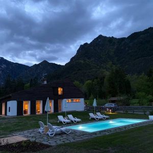 Ferienhaus Villa NINI mit eingezäunten GArten und privatem Swimmingpool Hunde willkommen - Bild 4: Villa Nini mit eingez. Garten, Pool am Ledrosee für Urlaub mit dem Hund