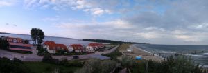 Blick v. Schmiedeberg auf Ostsee u. Haffplatz - Bild 18: Ferienhof im Ostseebad Rerik- Ferienhaus (Doppelhaus)