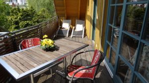 Sonnenloggia direkt vor der Wohnung - Bild 4: Hundefreundliche komfortable Vier-Sterne-FeWo mit Sauna an der Nordsee