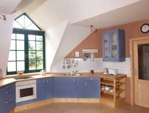 Offene, großzügige Wohnküche - Bild 2: Hundefreundliche komfortable Vier-Sterne-FeWo mit Sauna an der Nordsee