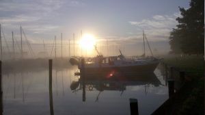 Abendstimmung am Vareler Hafen - Bild 12: Hundefreundliche komfortable Vier-Sterne-FeWo mit Sauna an der Nordsee