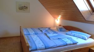 Bild 5: komfortable Fewo, "Fürbüüni", DG 4 Pers., Balkon, 2 DZ, 2 DU/WC, w-lan