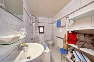 mit Dusche - Bild 11: Ferienwohnung Greif in Garmisch-Partenkirchen