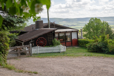 Bild: Panorama Ferienhaus am Waldrand - kompl. eingezäunt