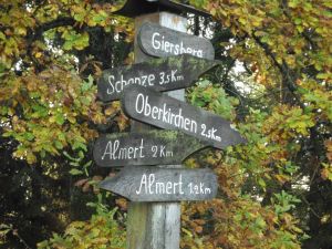 Bild 26: Der Sonnenschein in Schmallenberg-Oberkirchen im Sauerland-Hund willkommen