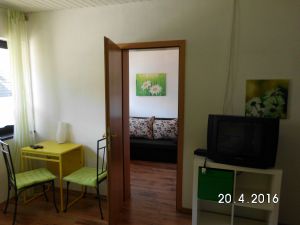 Familienzimmer - Doppelzimmer und ein 2. kleines Zimmer mit einer Schlafcouch für 1 - 2 Kinder - Bild 6: Der Sonnenschein in Schmallenberg-Oberkirchen im Sauerland-Hund willkommen