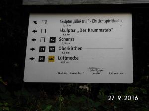 gute Ausschilderung - Bild 20: Der Sonnenschein in Schmallenberg-Oberkirchen im Sauerland-Hund willkommen